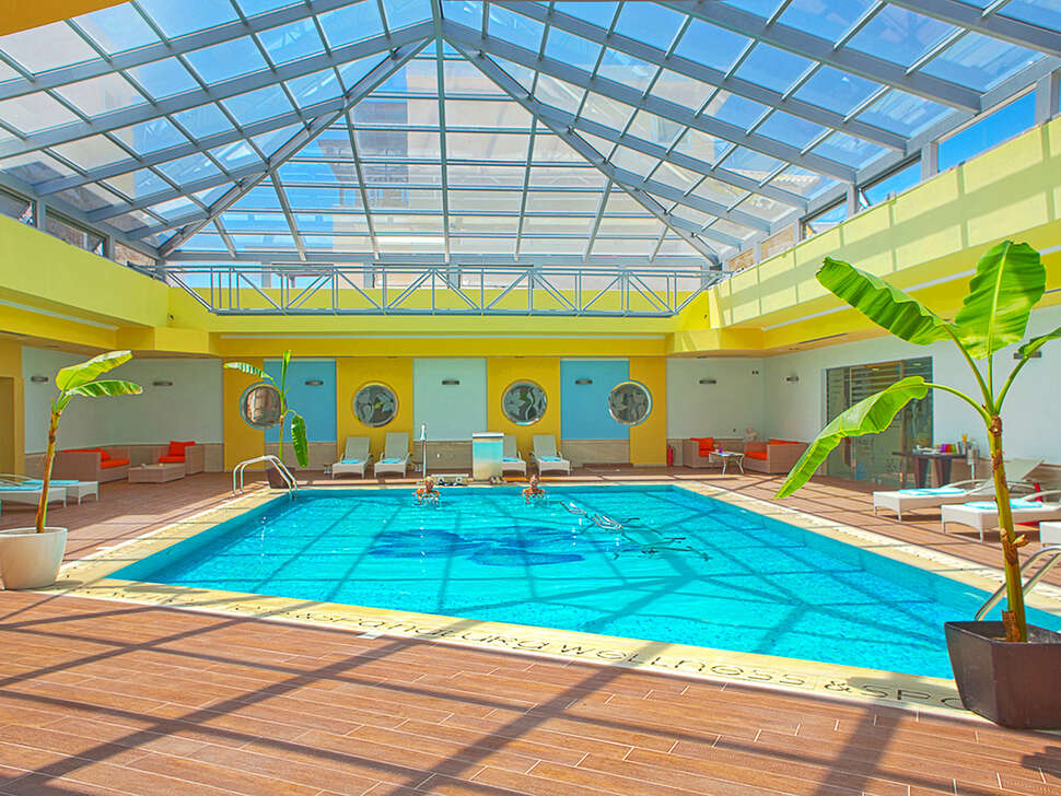 Een foto van het zwembad bij Natura Village Hotel & Spa