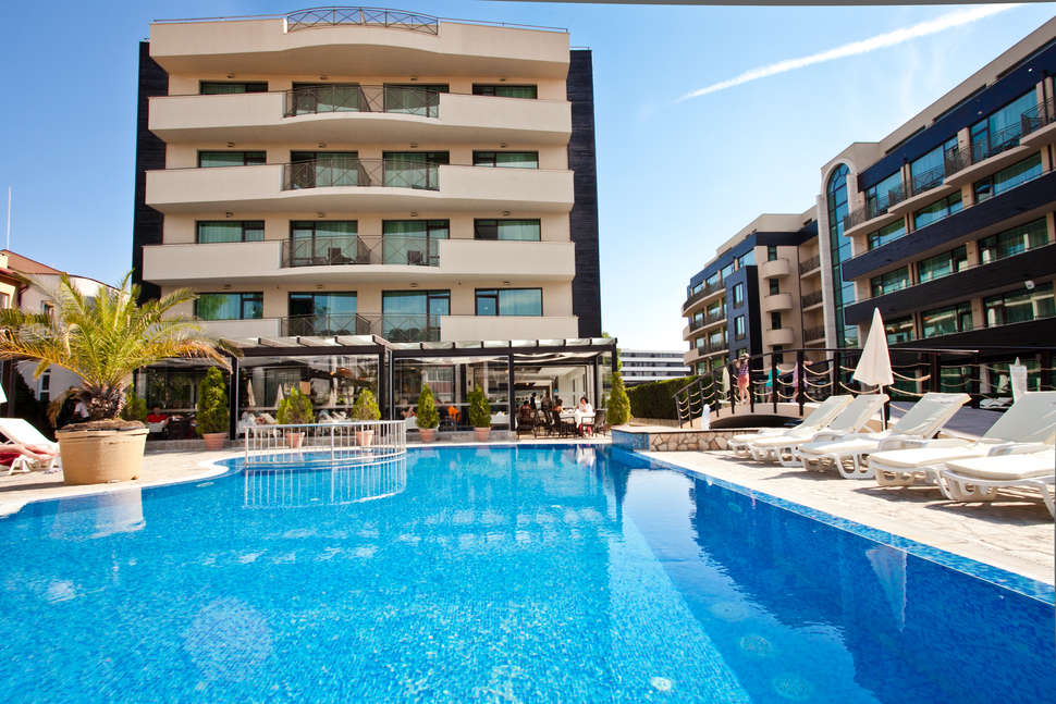 Een foto van het zwembad bij Hotel Lion Sunny Beach