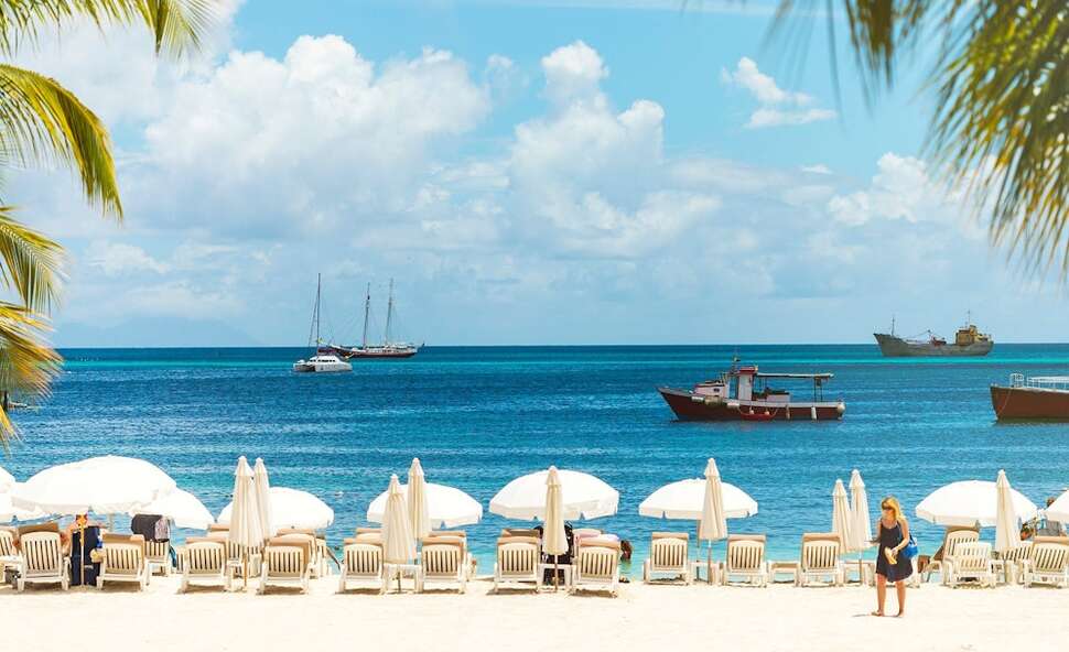 Een foto van Holland House Beach Hotel
