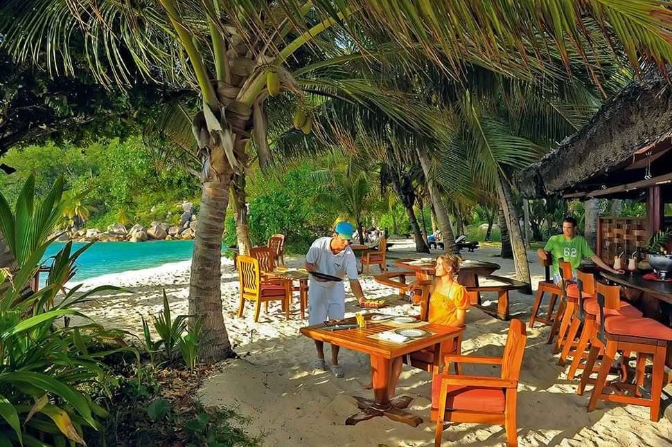 Een foto van het terras bij Constance Lemuria