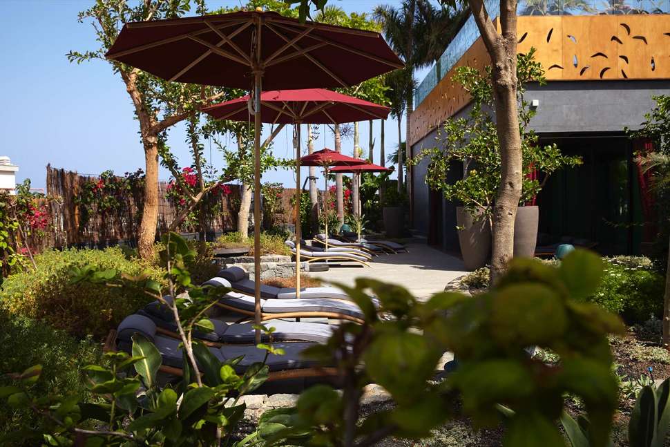 Een foto van het terras bij Bohemia Suites & Spa