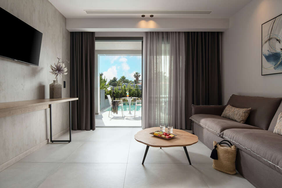 Een foto van Lagomandra Beach Hotel & Suites
