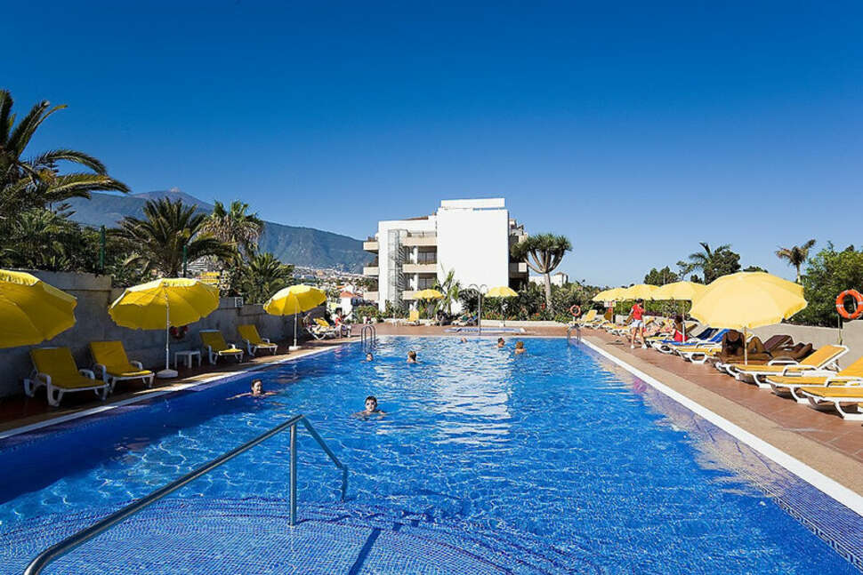Een foto van het zwembad bij Fergus Puerto de la Cruz