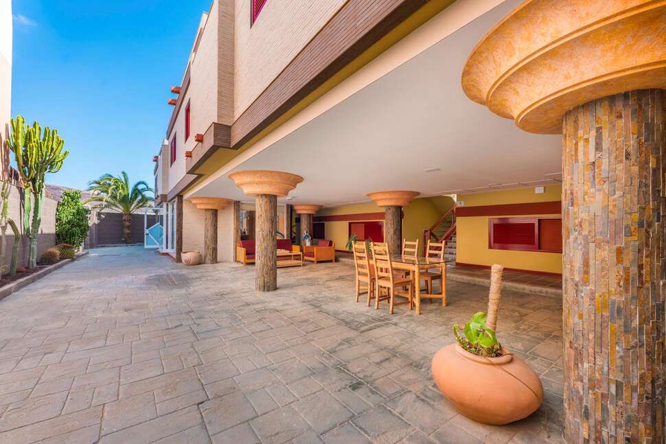 Ein Foto von der Terrasse im Apartments Livvo Atalaya de Jandia