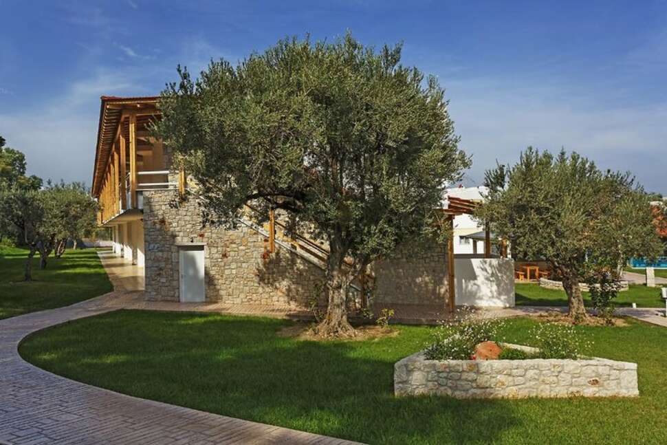 Een foto van de buitenkant van Lydia Maris Resort & Spa