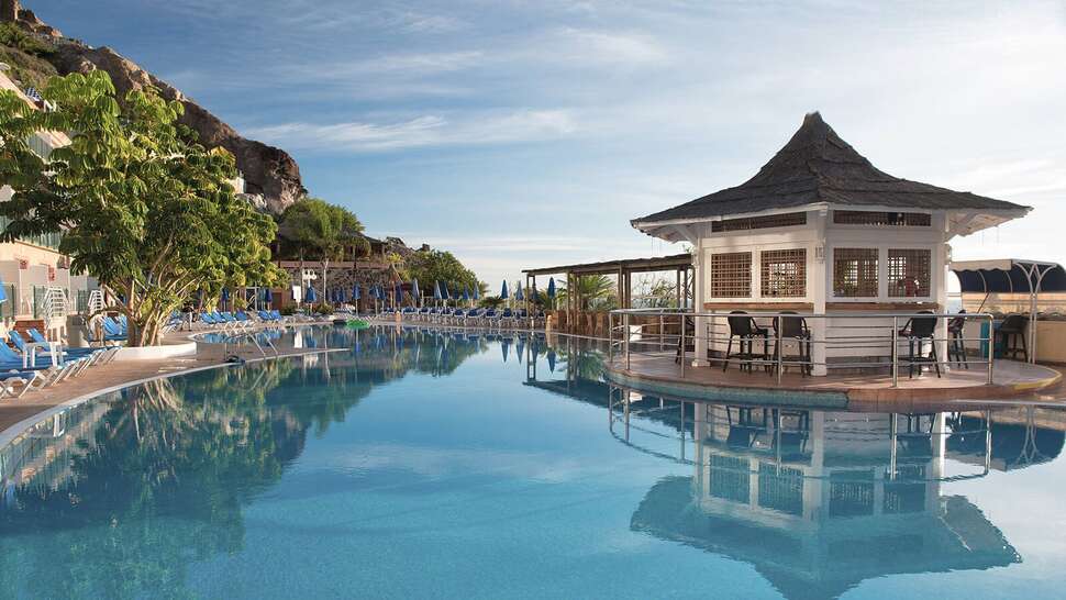 Een foto van het zwembad bij Mogan Princess & Beach Club Resort