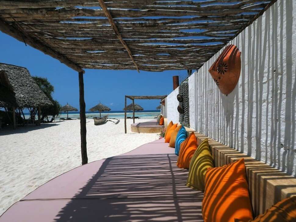 Een foto van het terras bij Sunshine Marine Lodge