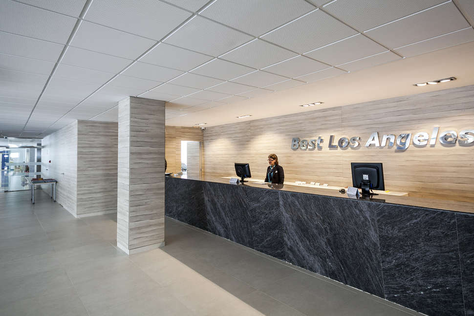 Een foto van het interieur van Best Los Angeles