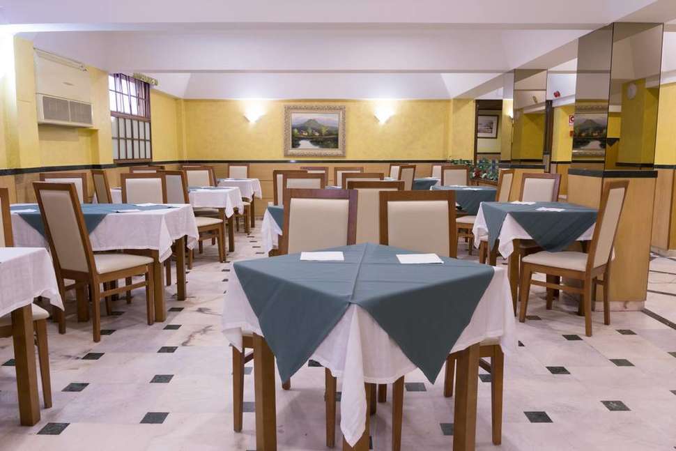 Een foto van de faciliteiten bij Baia Beach Hotel