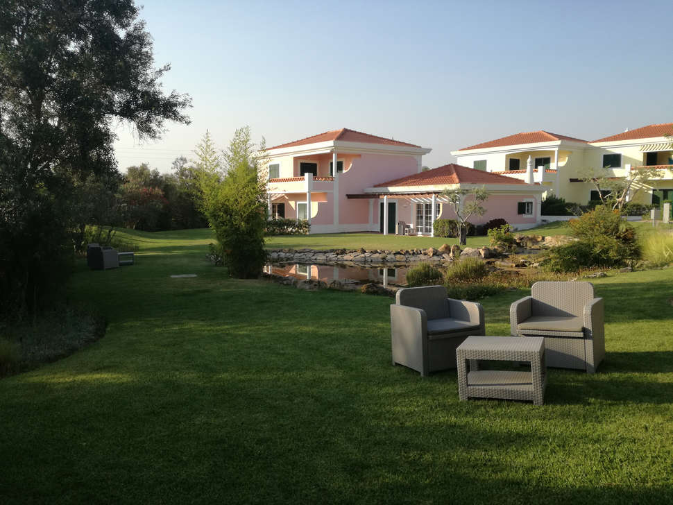 Een foto van het terras bij Longevity Cegonha Country Club