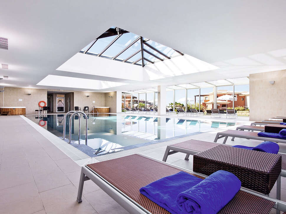Een foto van het zwembad bij Monte Santo Resort