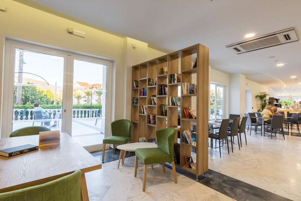 Een foto van het interieur van Surreal Exotica Hotel & Spa by Zante Plaza
