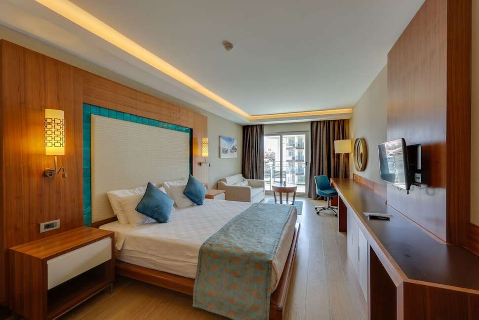 Een foto van Ramada Hotel & Suites by Wyndham Kusadasi