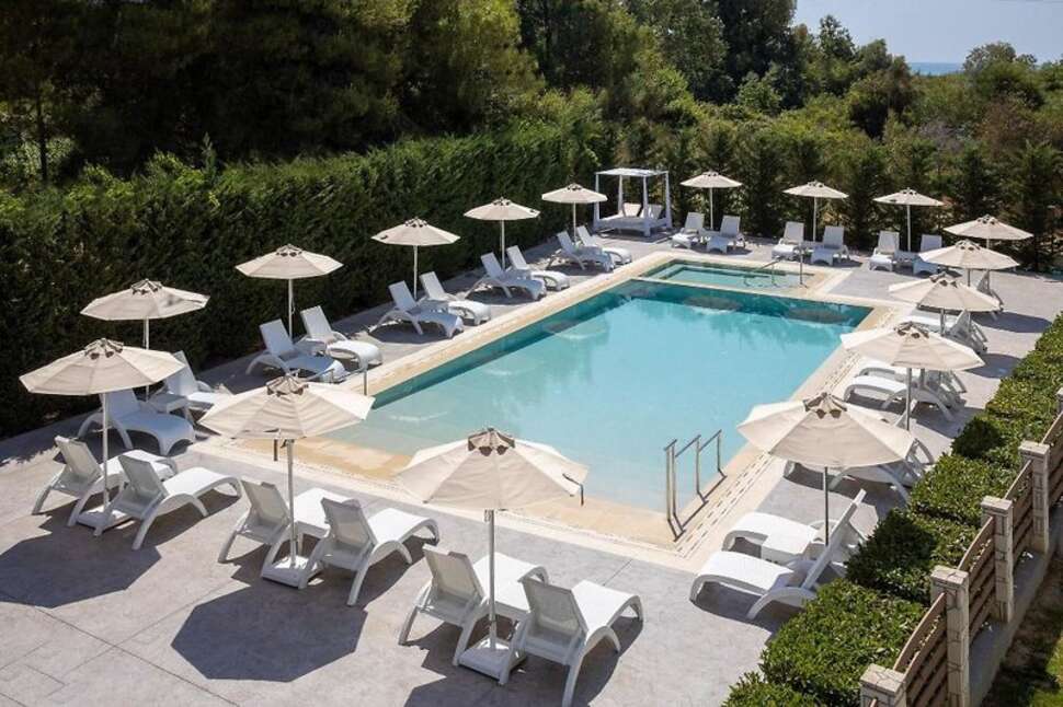 Een foto van het zwembad bij Marelen Hotel