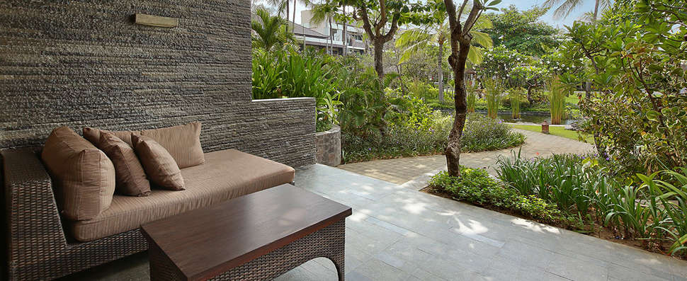 Ein Foto von der Terrasse im The Seminyak Beach Resort & Spa