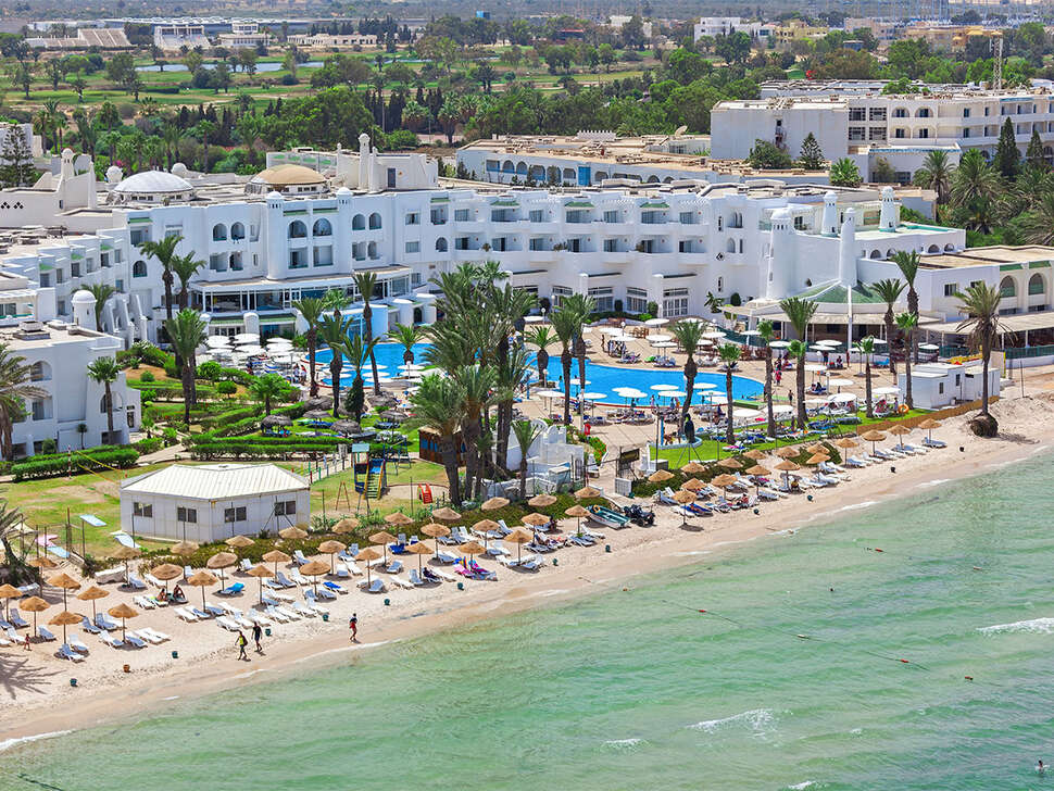 Een foto van El Mouradi Skanes Beach