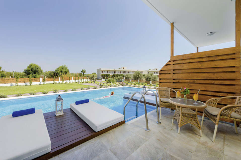Een foto van het zwembad bij Afandou Bay Resort Suites
