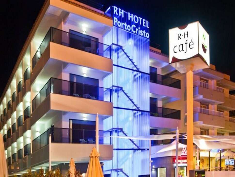 Een foto van RH Boutique Porto Cristo