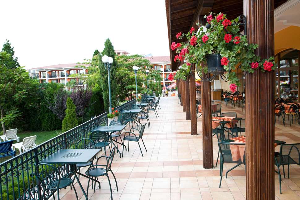 Ein Foto von der Terrasse im Hotel Hrizantema