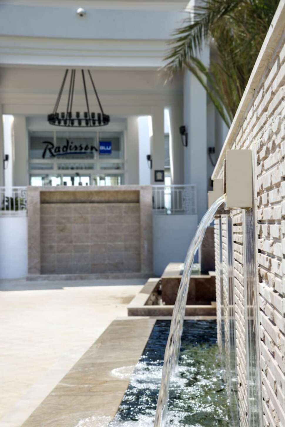 Ein Foto von der Außenansicht des Radisson Blu Resort & Thalasso Hammamet