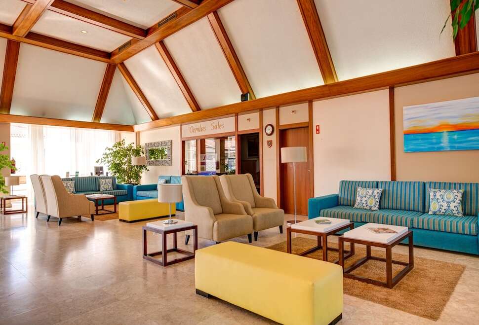 Een foto van het interieur van Appartementen Jardim Do Vau