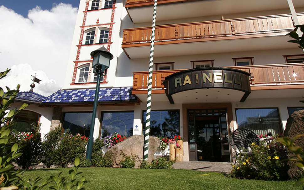 Een foto van de buitenkant van Rainell Dolomites Retreat