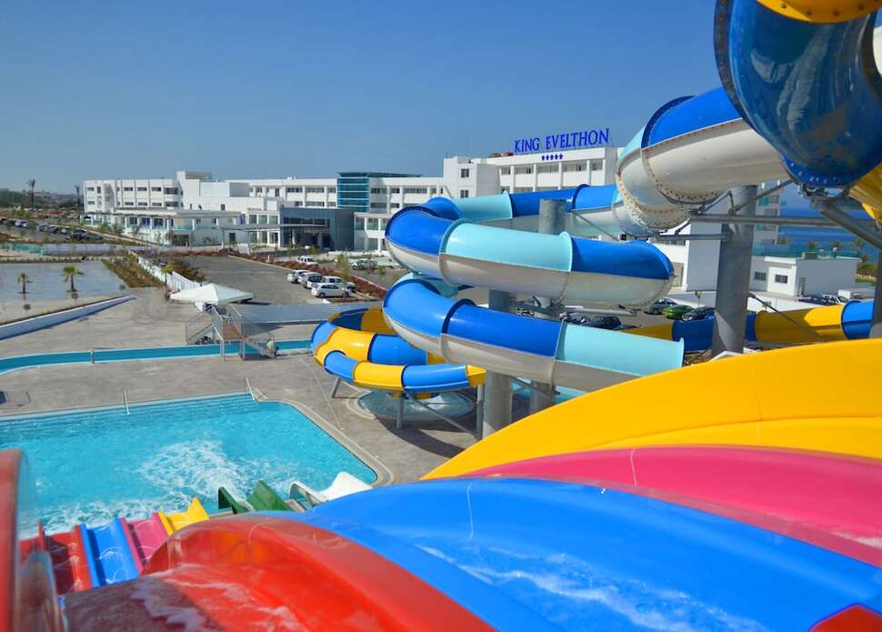 Ein Foto von den Einrichtungen im The King Evelthon Beach Hotel & Resort