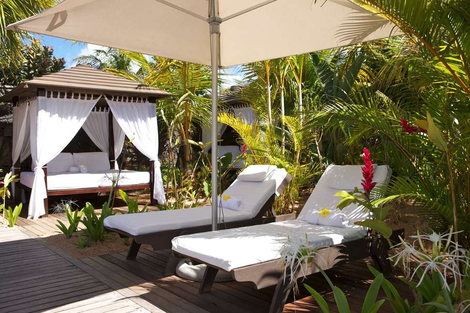 Een foto van het terras bij Tamassa Resort