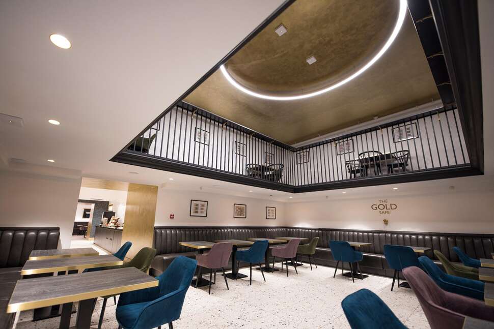 Ein Foto The Gold Bank Hotel