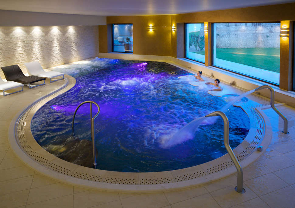 Een foto van het zwembad bij Acaya Golf Resort & Spa
