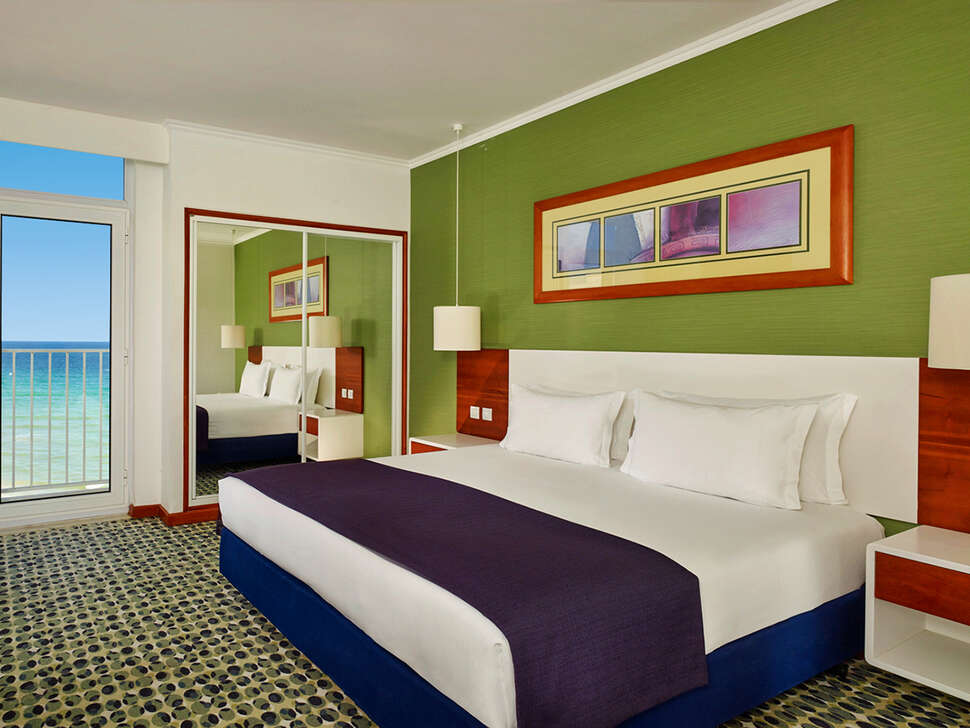 Een foto van Holiday Inn Algarve Armacao de Pera