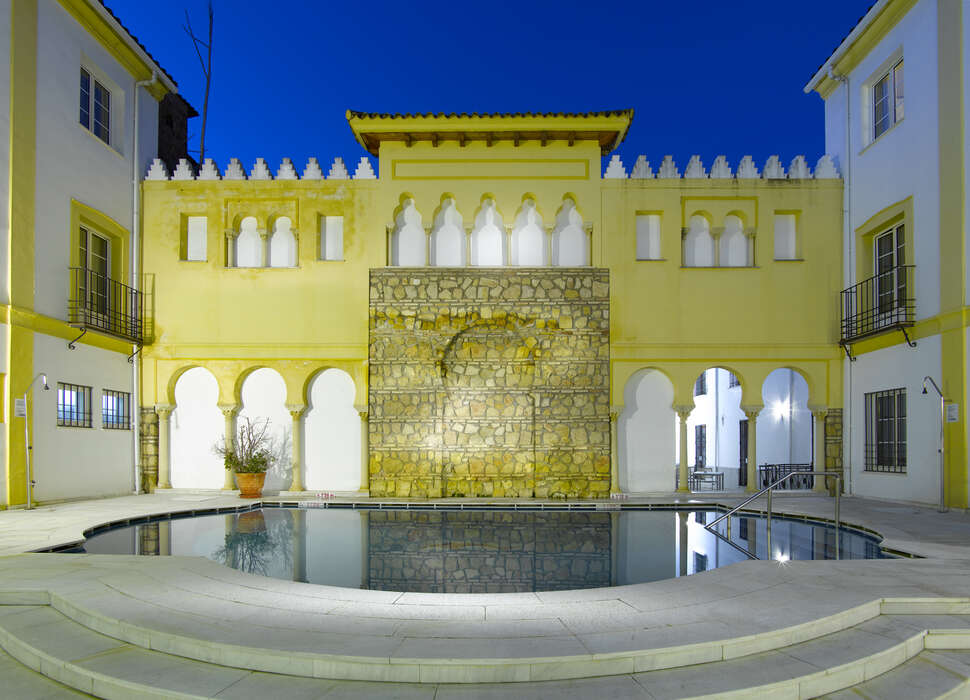 Een foto van de buitenkant van Hotel Macia Alfaros