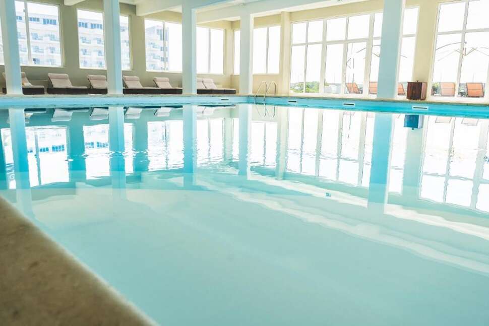Ein Foto vom Pool im Star Inn Peniche