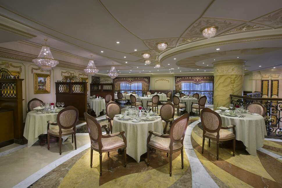 Ein Foto Royal Rose Abu Dhabi Curio Collection by Hilton