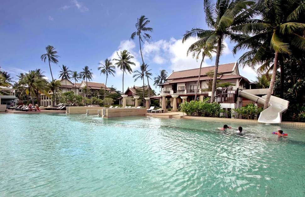 Een foto van het zwembad bij Apsara Beachfront Resort & Villa
