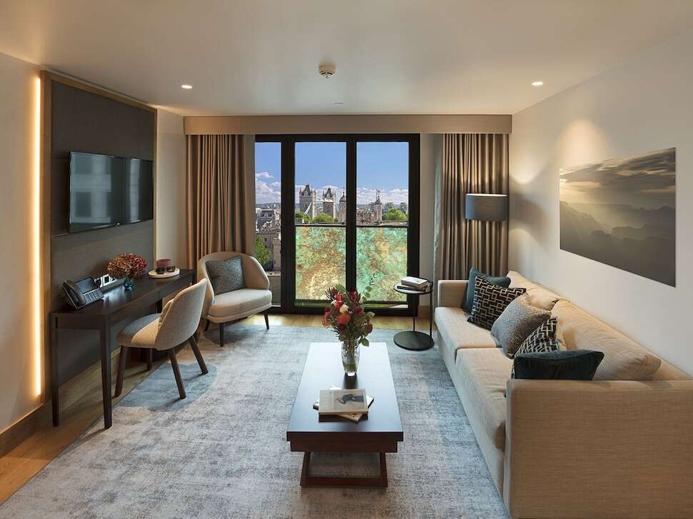 Ein Foto Tower Suites by Blue Orchid Hotels
