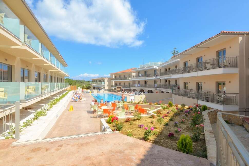 Ein Foto Karras Grande Resort