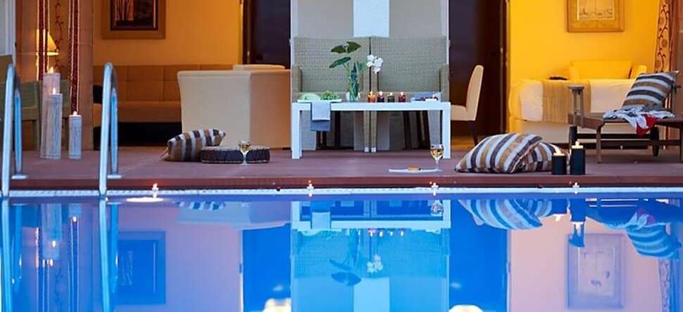 Een foto van het zwembad bij Sunshine Corfu Hotel & Spa