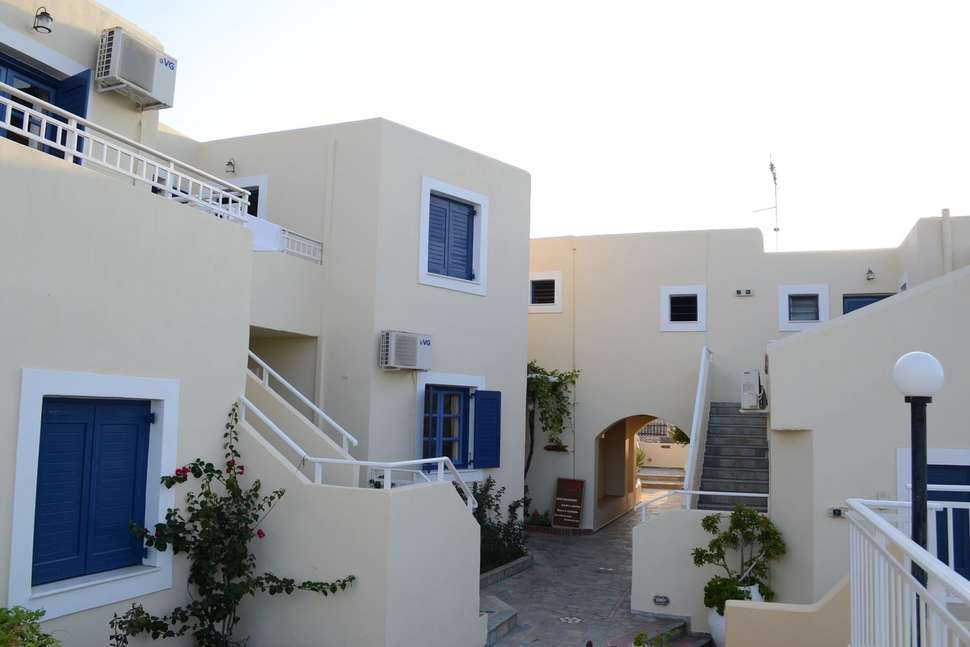Een foto van de buitenkant van Frida Village Appartementen