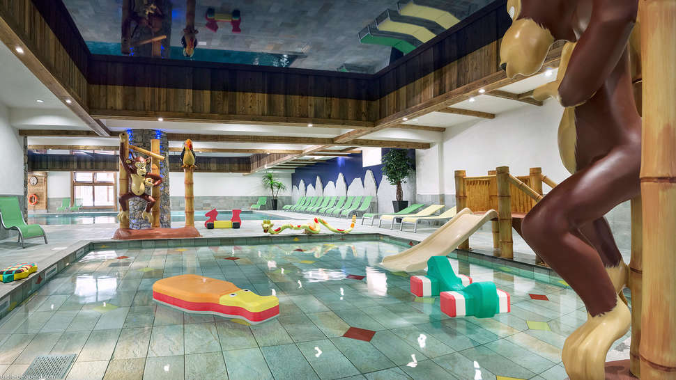 Een foto van het zwembad bij Appartementen CGH Kalinda Village
