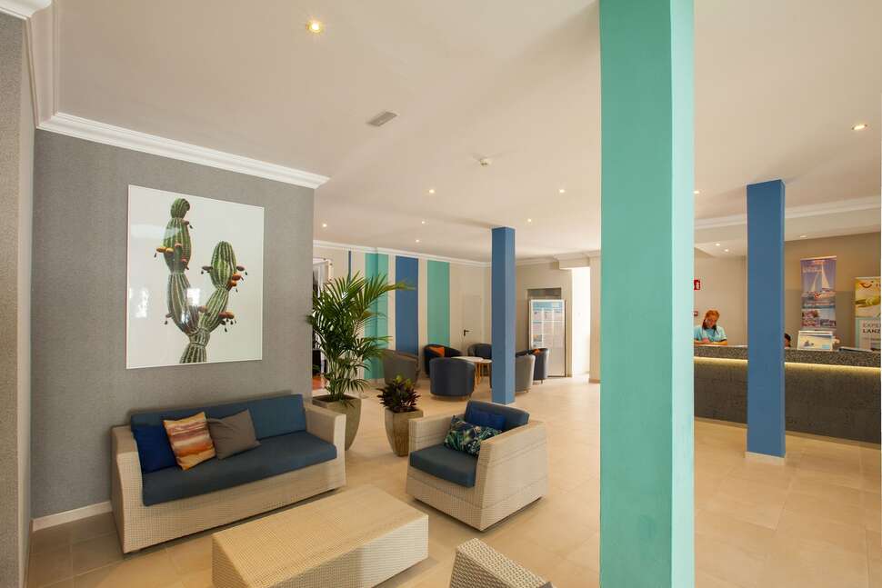 Een foto van het interieur van Gruphotel Cinco Plazas