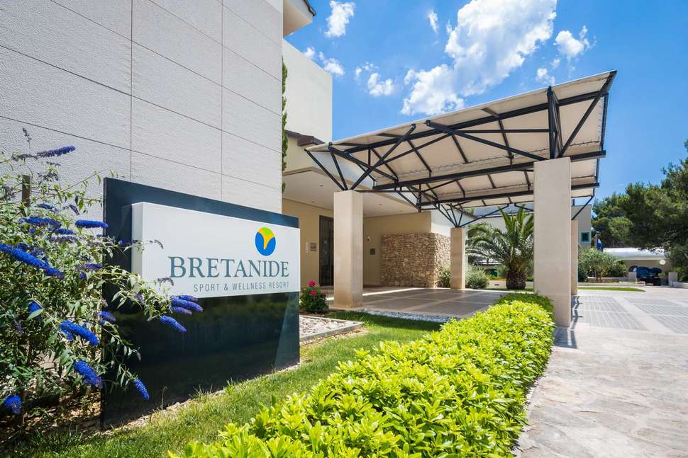 Een foto van de buitenkant van Bretanide Sport & Wellness Resort