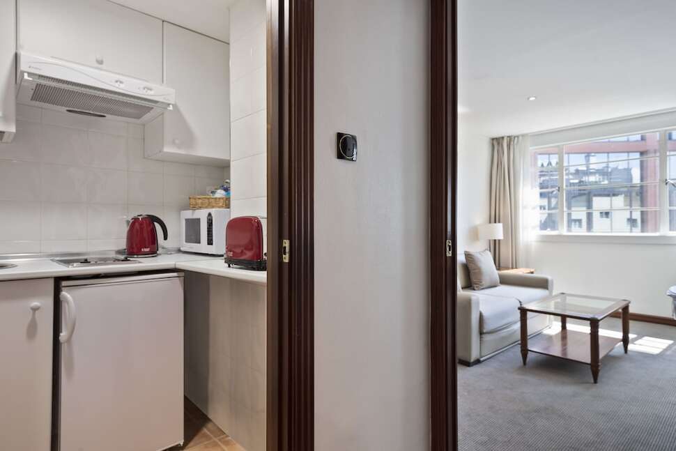 Ein Foto Melia White House Hotel Apartments