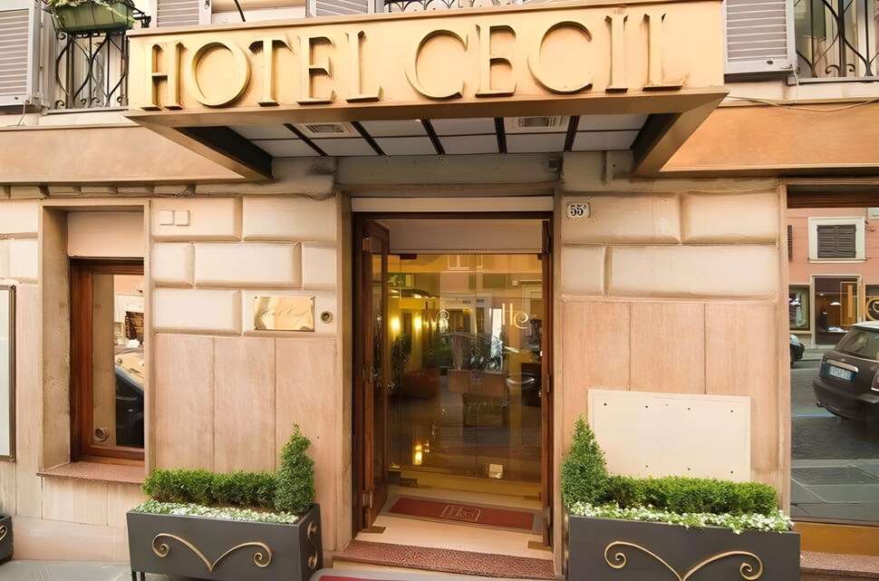 Een foto van de buitenkant van Hotel Cecil Rome