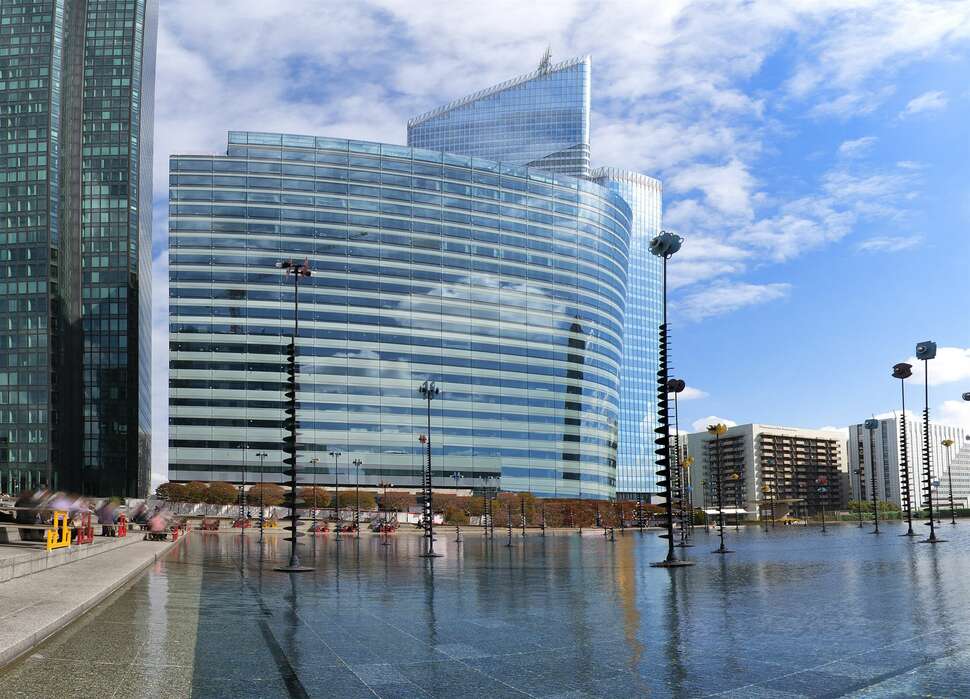 Ein Foto von der Außenansicht des Melia Paris La Defense
