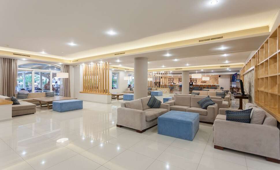 Een foto van het interieur van Alykanas Village Resort