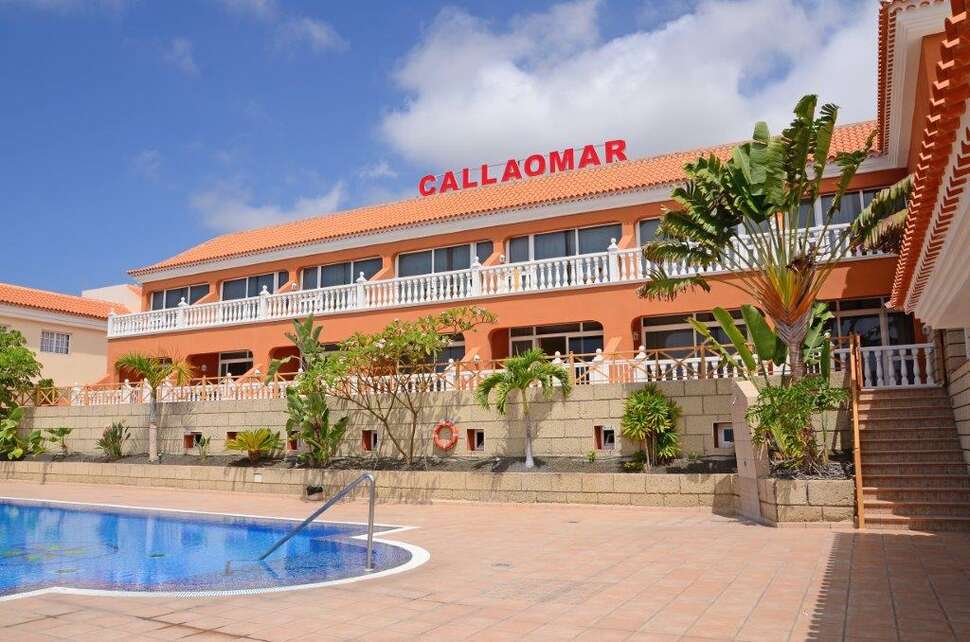 Een foto van het zwembad bij Appartementen Callaomar