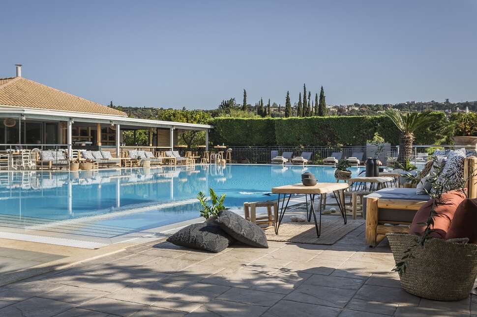 Een foto van het zwembad bij Avithos Resort