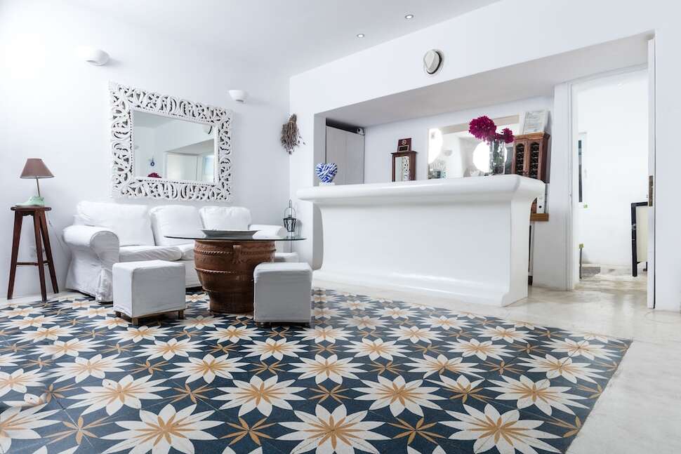 Een foto van het interieur van Rhenia Hotel
