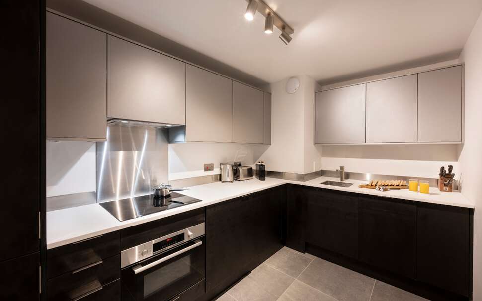 Ein Foto Tower Residences by Blue Orchid